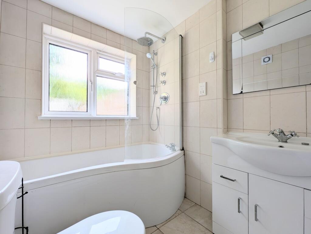 House in Redhill - View 5