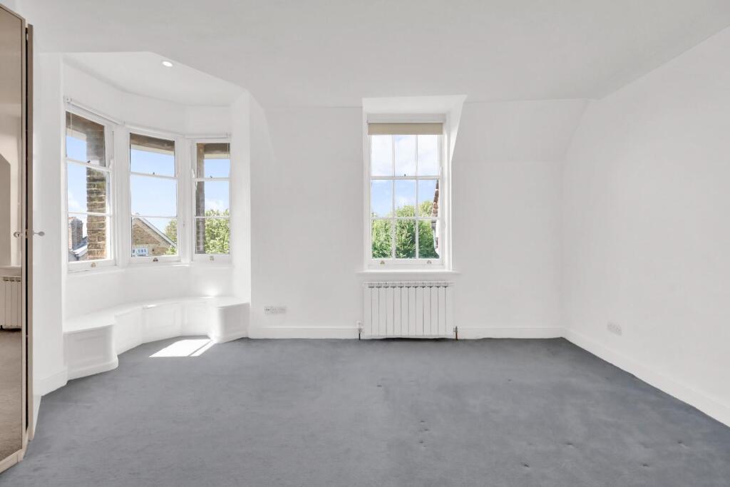 Apartment in London - More