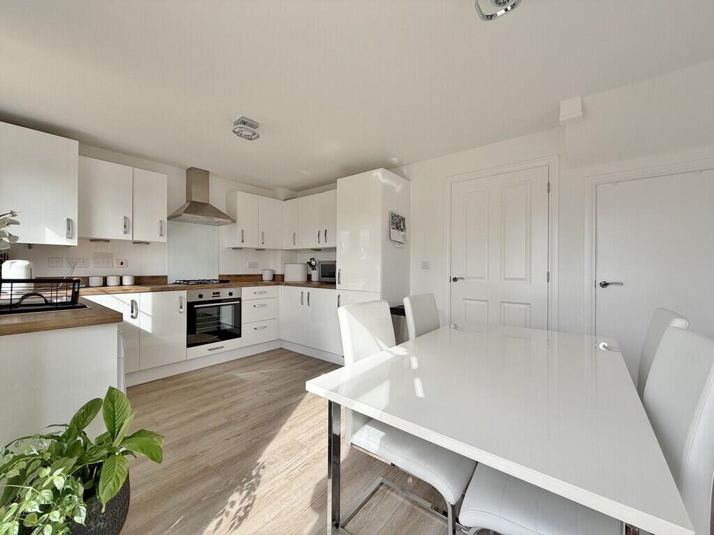 House in Havant, Hampshire - View 3