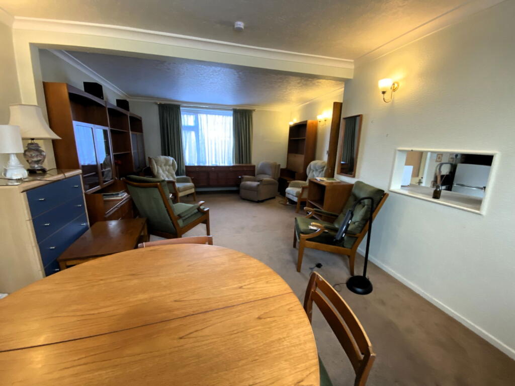Calgary Crescent, Burton-on-trent, DE15 0PE photo 3