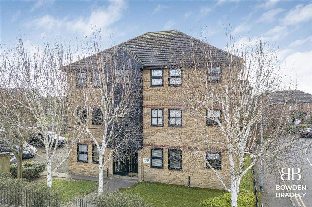 2-bed flat on Manford Way, Hazel Court, IG7, £250,000
