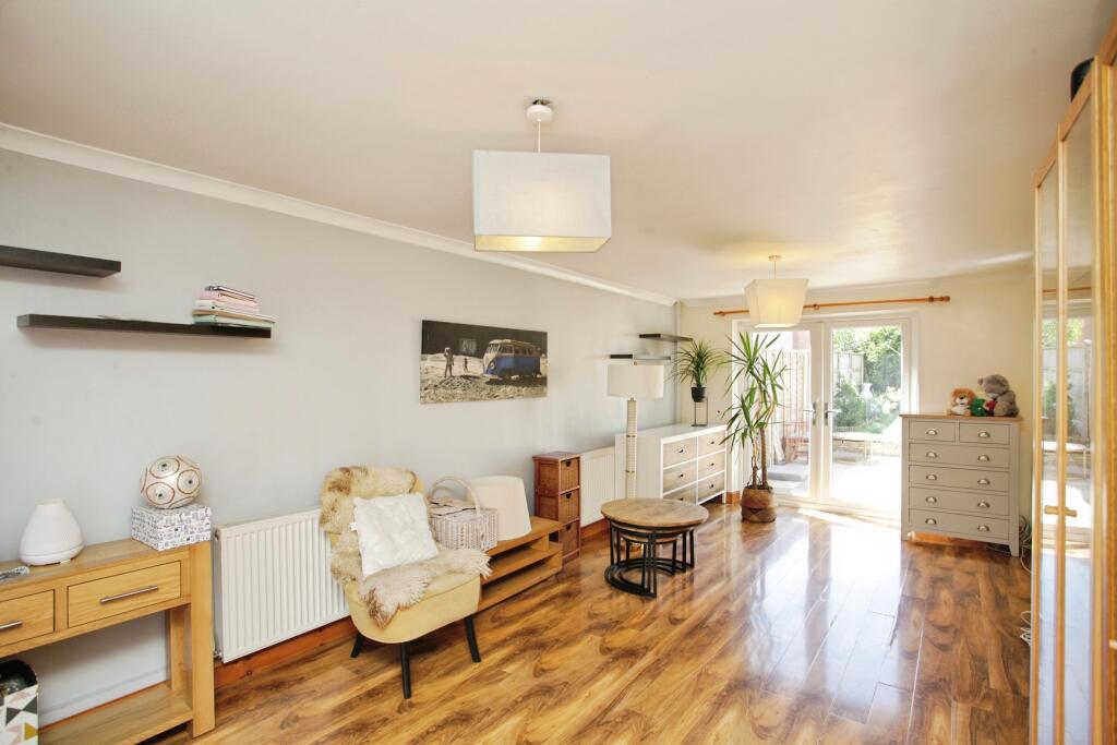Main image of property: Newey Avenue, Bedworth, Warwickshire