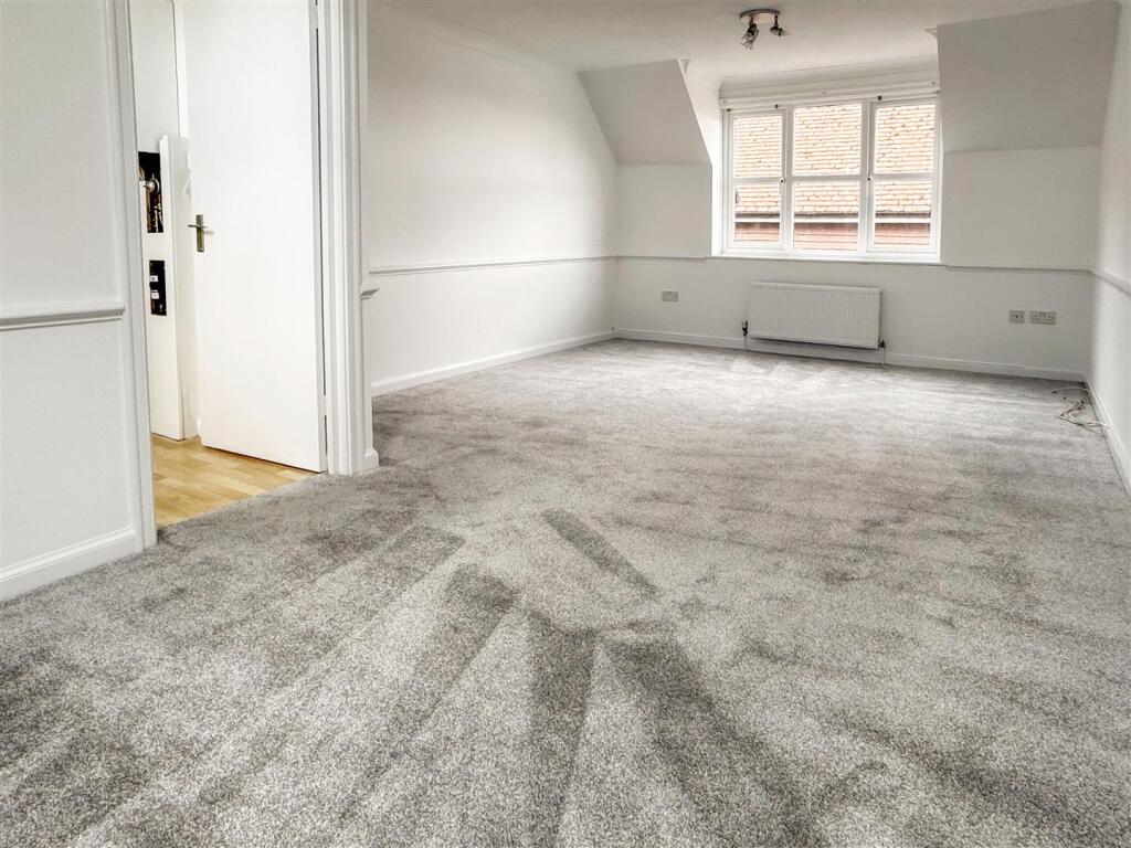 Apartment in Brighton - View 4