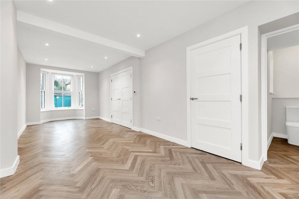 Alpha Road, Cambridge, Cambridgeshire image 3