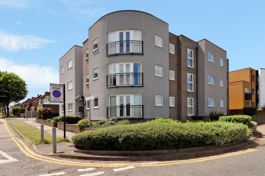 Main image of property: Prince Avenue, Westcliff-On-Sea, SS0