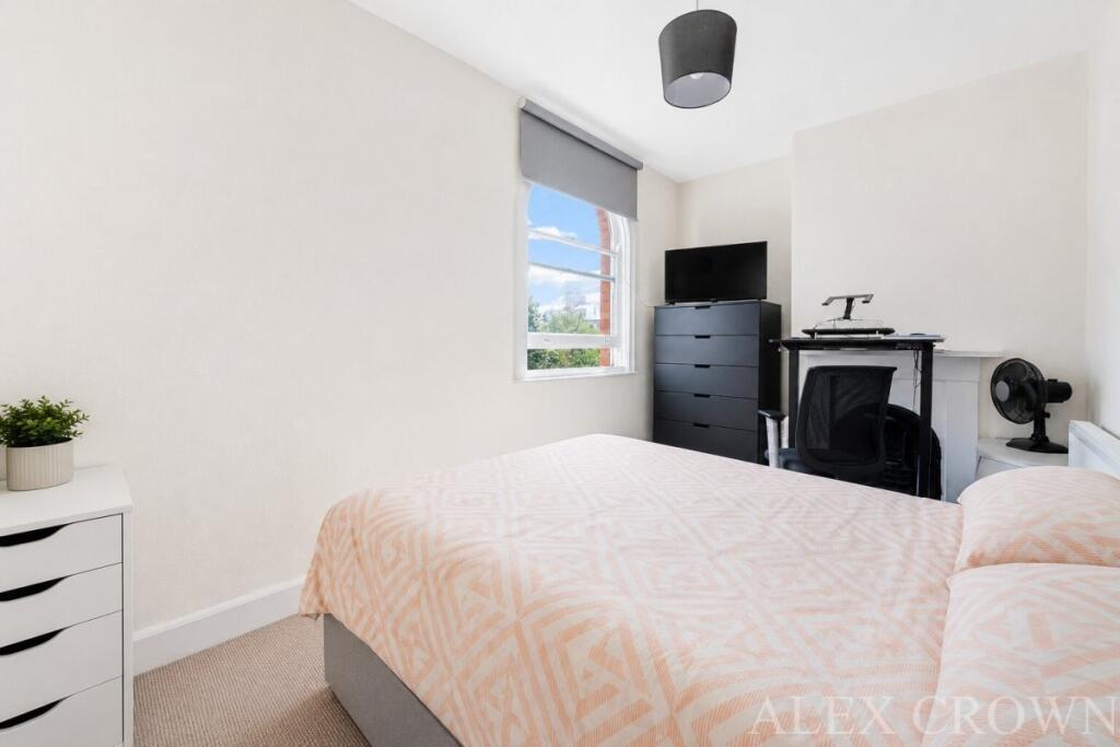 Apartment in London - View 5
