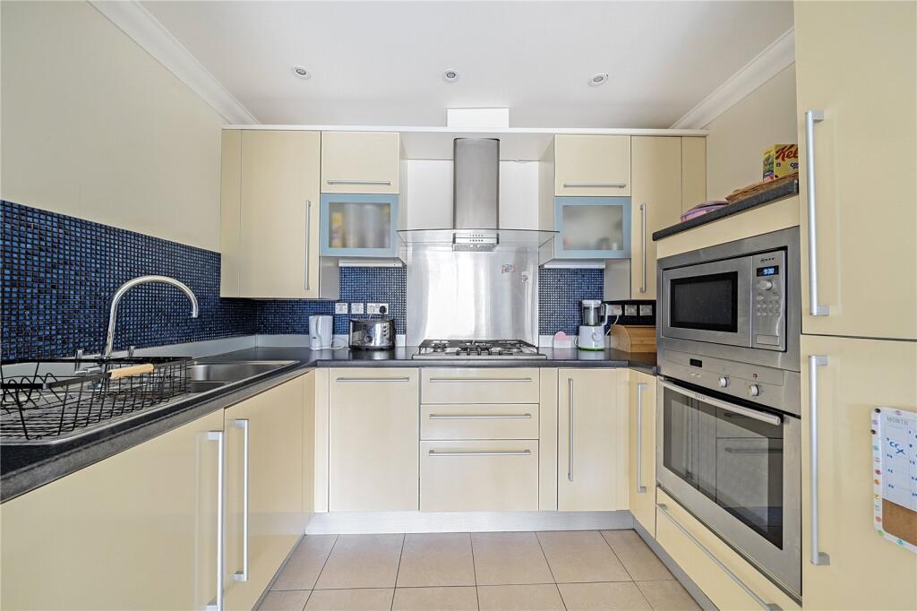 Reservoir Road, Ruislip, Middlesex – pohled 5