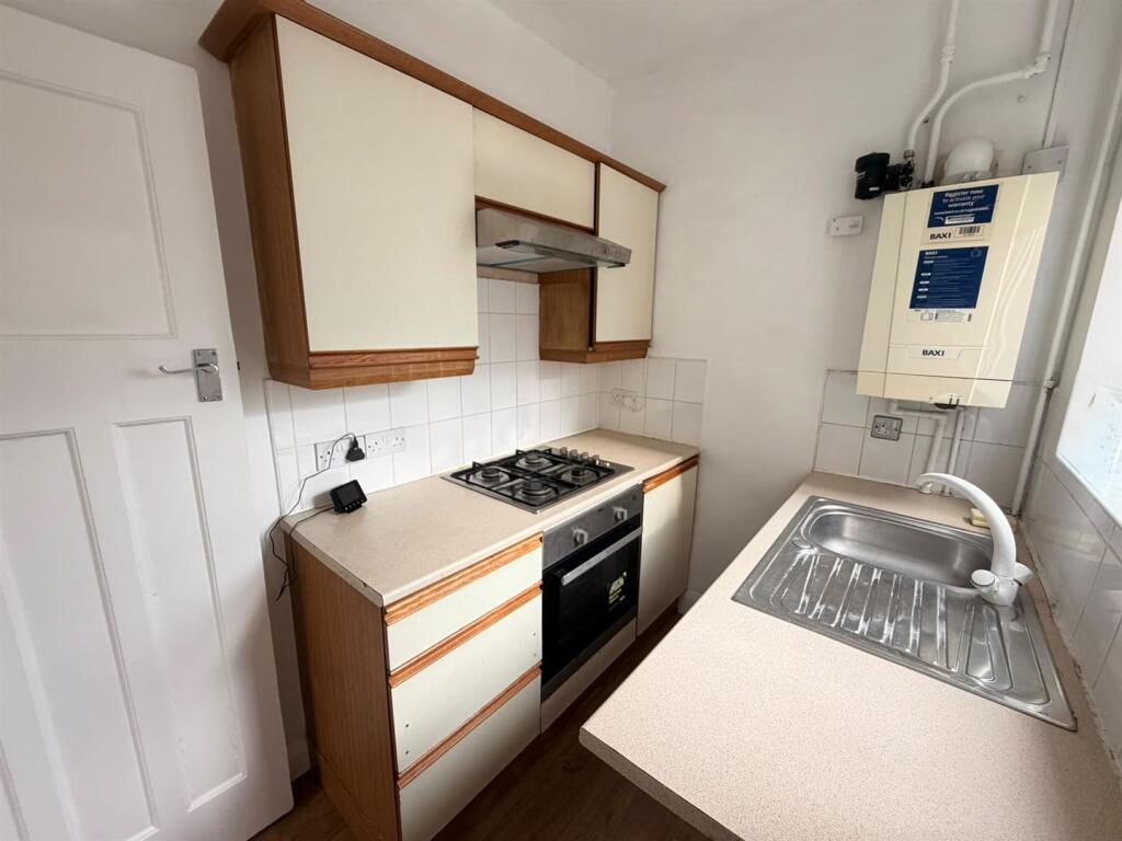 House in Stoke-on-Trent - View 5