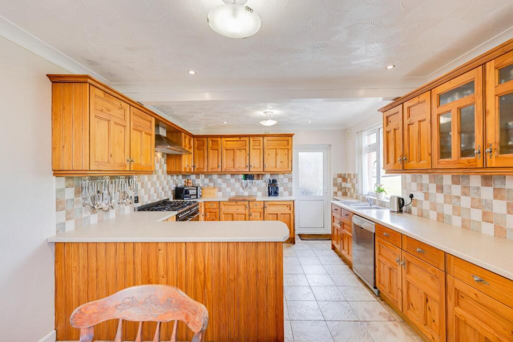 Penrhiwceiber Farm, Llanwonno Road Mountain Ash, CF45 3EJ photo 2