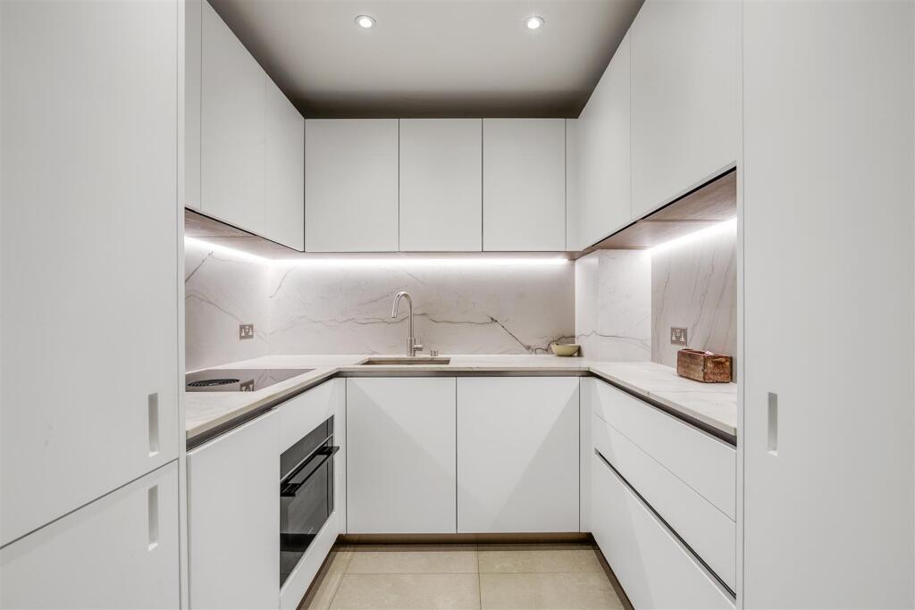 Apartment in London - View 4
