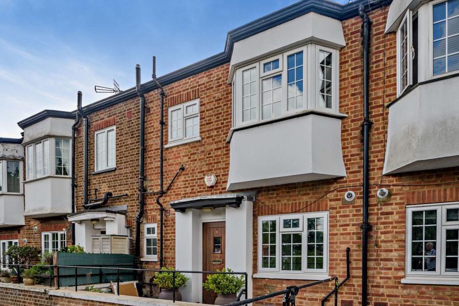 Main image of property: Wolsey Mansions