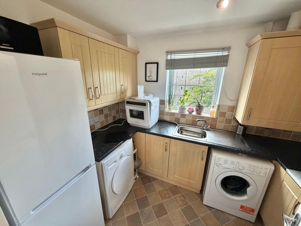 Apartment in Taunton - View 4