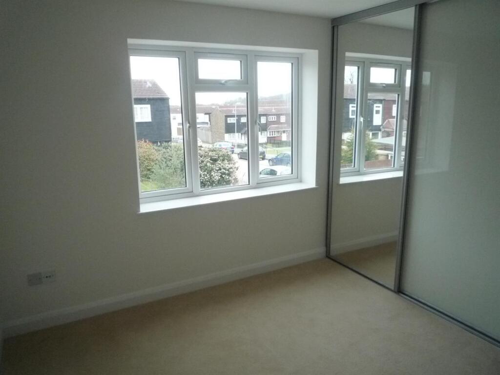 Apartment in Ilford - View 5