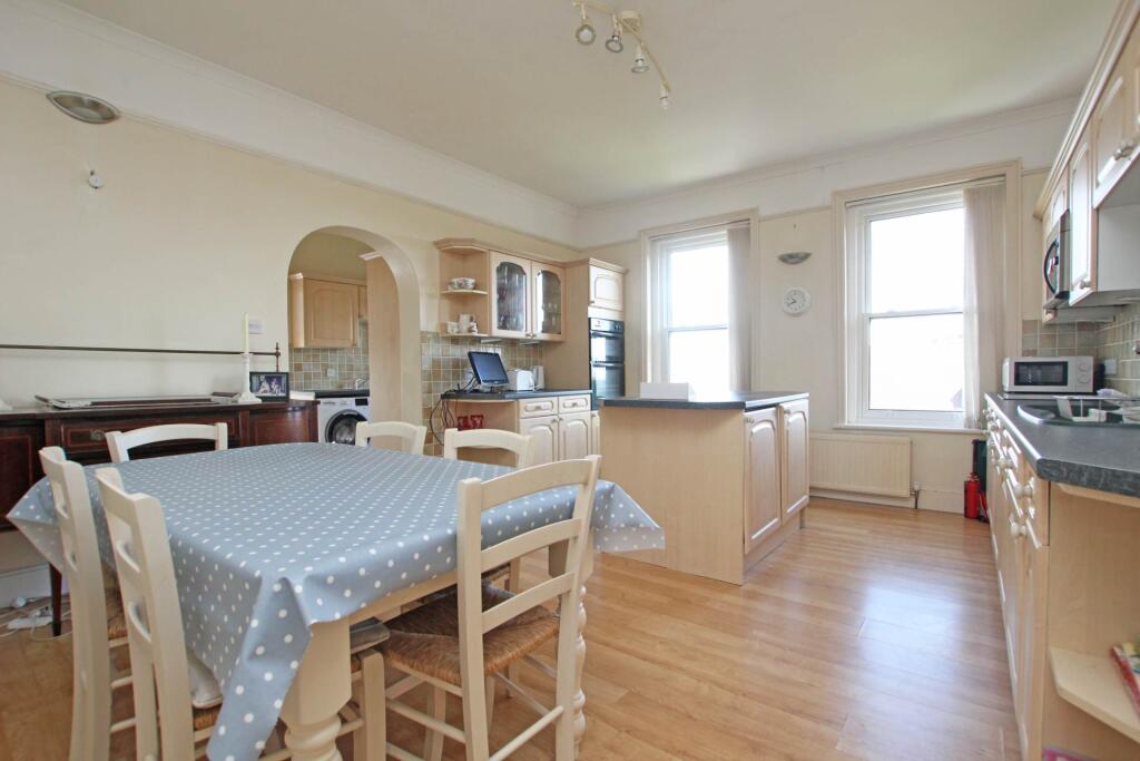 Apartment in Eastbourne, East Sussex - View 5