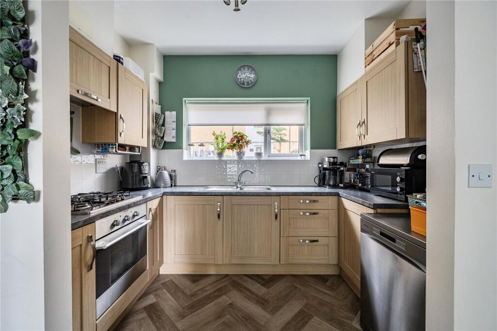 Apartment in Reading - View 2