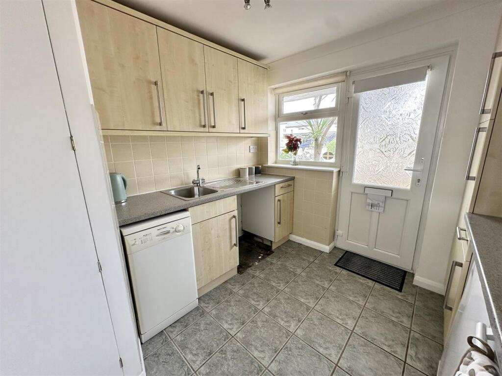 Apartment in Perranzabuloe, Cornwall - More