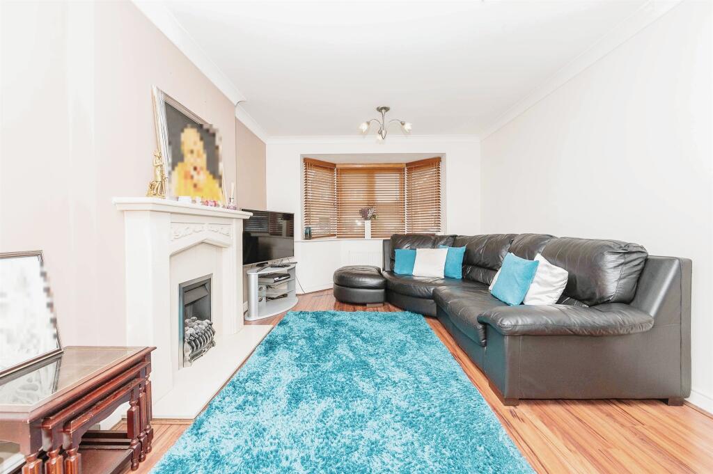 Lavender Close, Hatfield photo 3