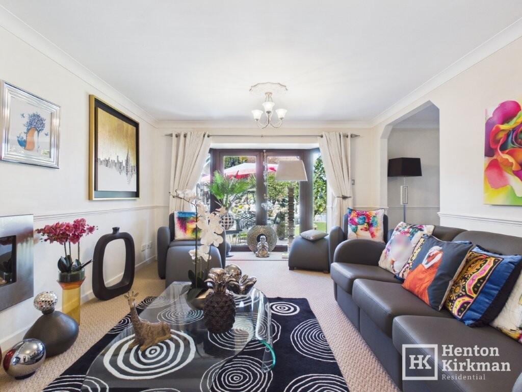 House in Basildon, Wickford - More