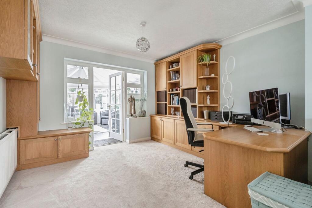 House in Kingston upon Thames - View 4