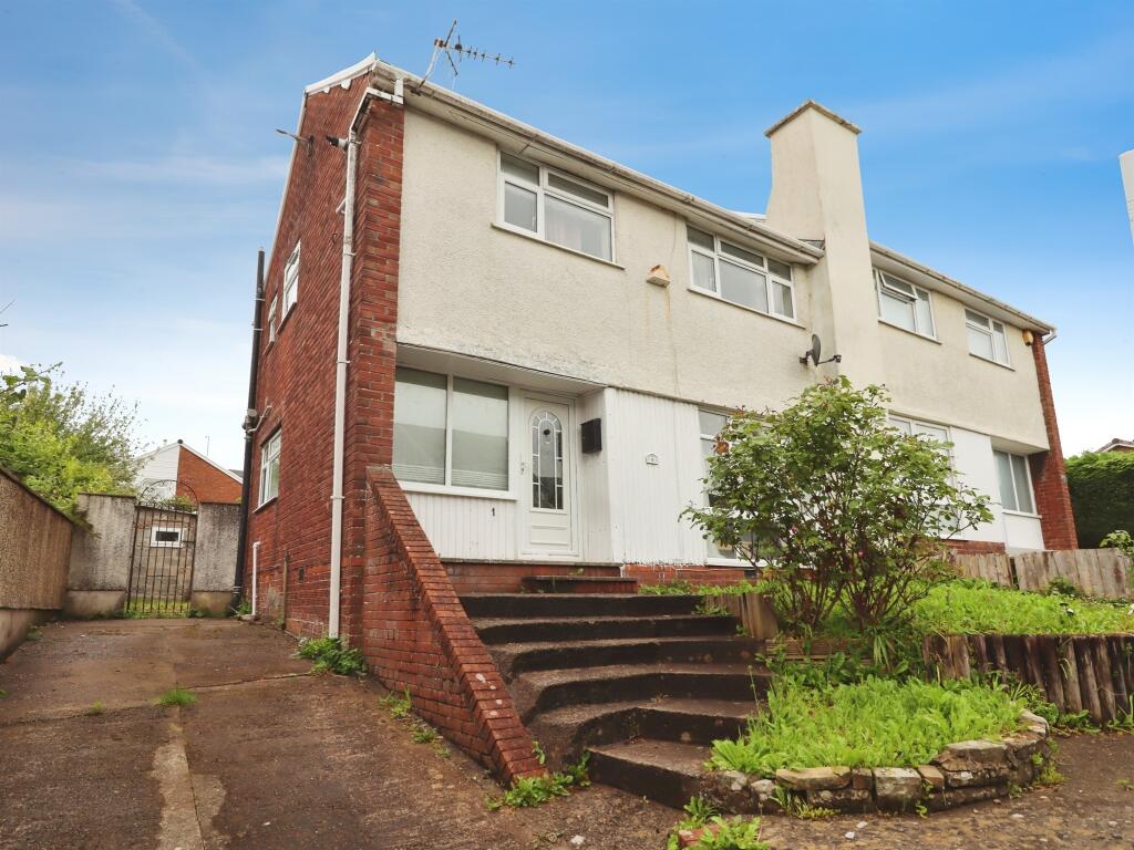 Main image of property: Parklands Road, Tonyrefail, Porth