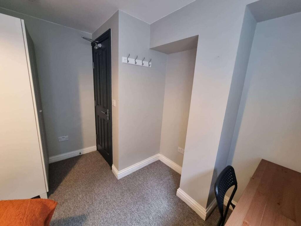 House in Cherwell, Town Centre, Banbury - View 4