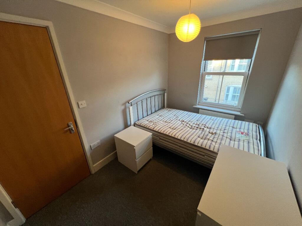 Main image of property: Room 5, St Matthews Gardens, CB1