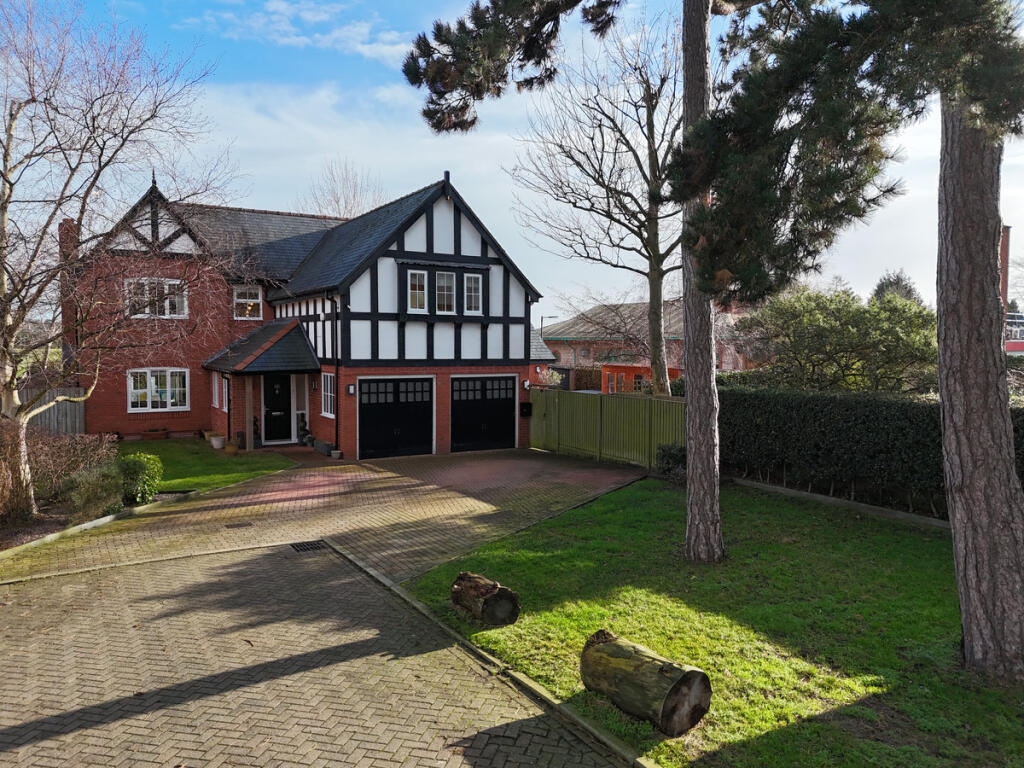 Main image of property: Dee Banks, Chester, CH3 5