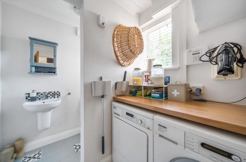 House in Bournemouth, Chalbury - More