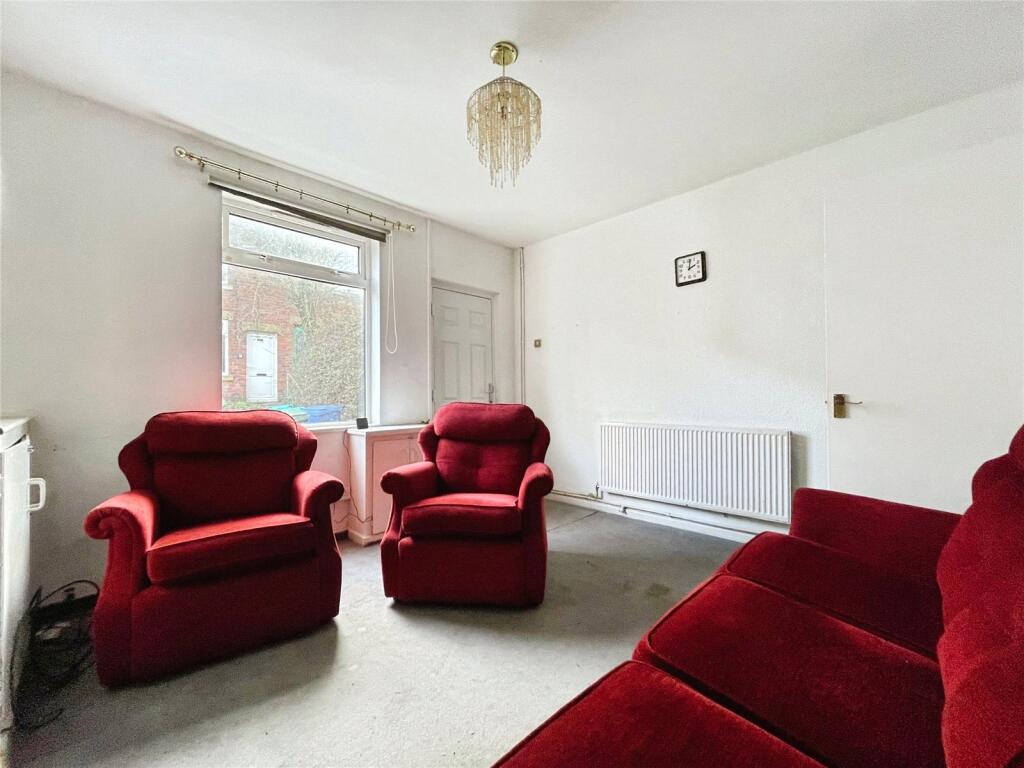 House in Mansfield, Nottinghamshire - View 4