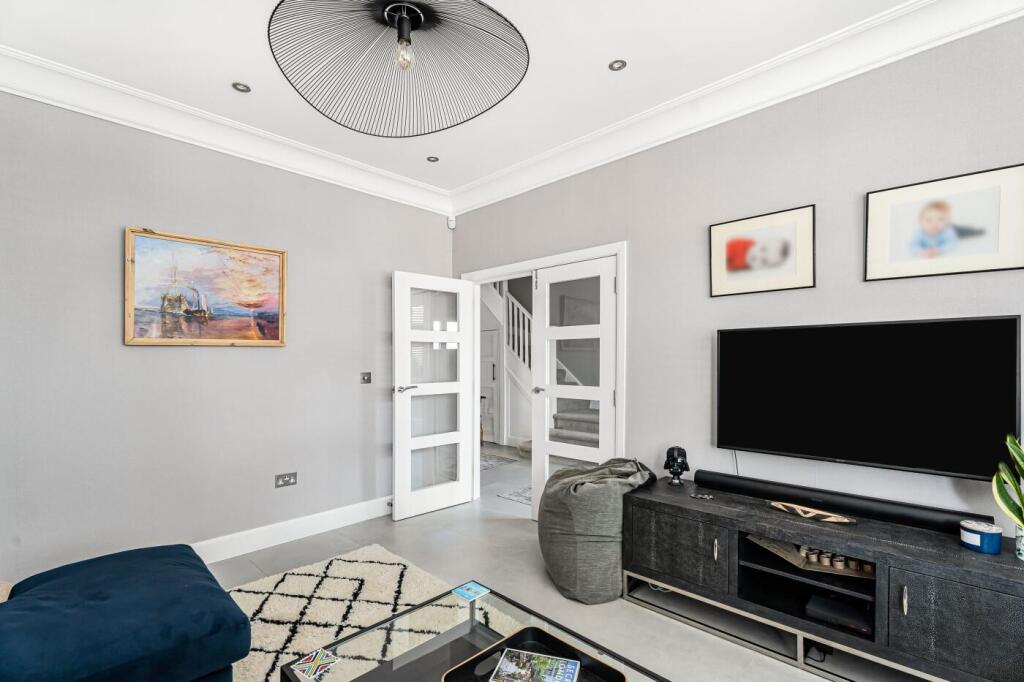 House in Enfield - More