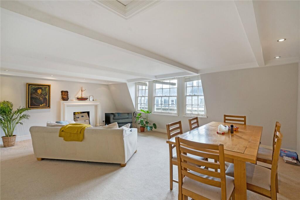 Apartment in Bath, Kingsmead - View 4