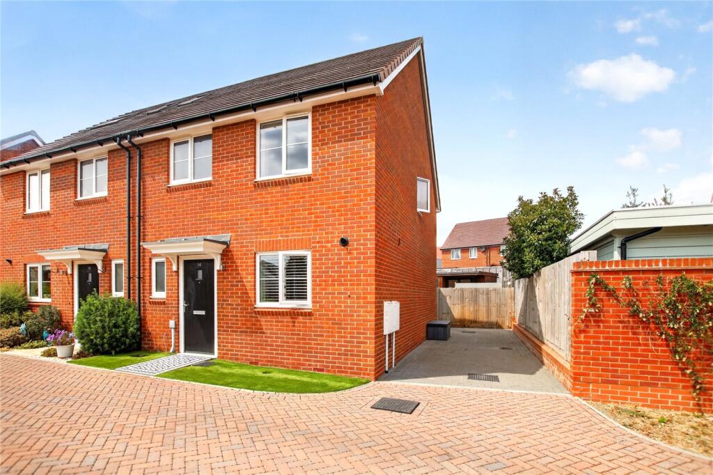Main image of property: Donnington Grove, Binfield, Bracknell, Berkshire, RG42