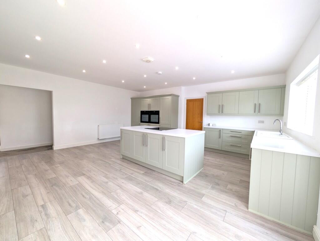 Church Street, Long Bennington - View 5