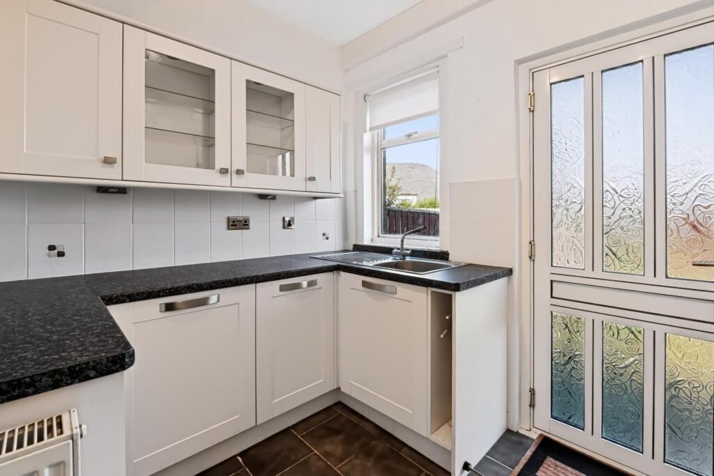 Apartment in Cardenden, Dundonald, Fife - View 5