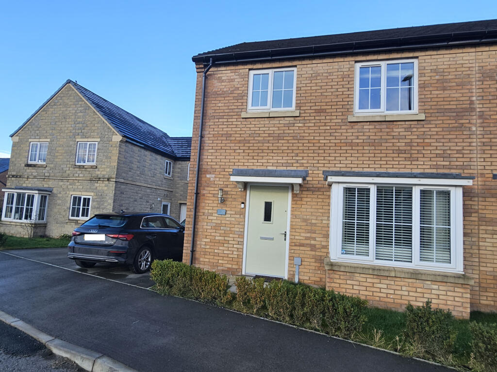 3-bed semi-detached on Alston Meadows,  Longridge, PR3, £234,950