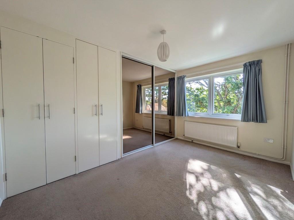 Apartment in Redhill - View 4