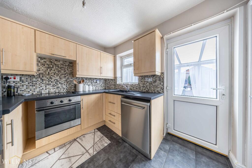 House in Tamworth, Staffordshire - More