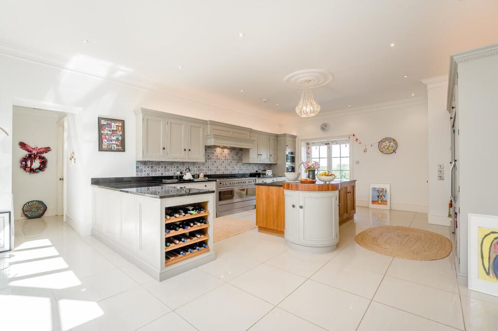 House in Hastings, Fairlight - More