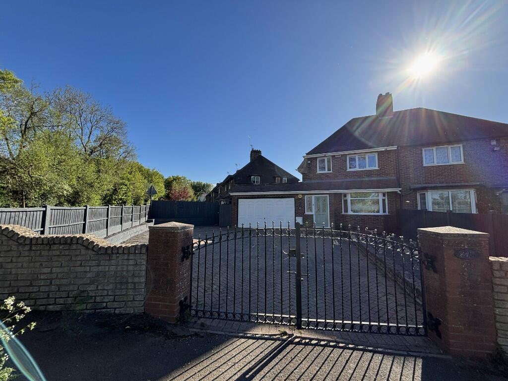 Main image of property: Bromsgrove Road, B62