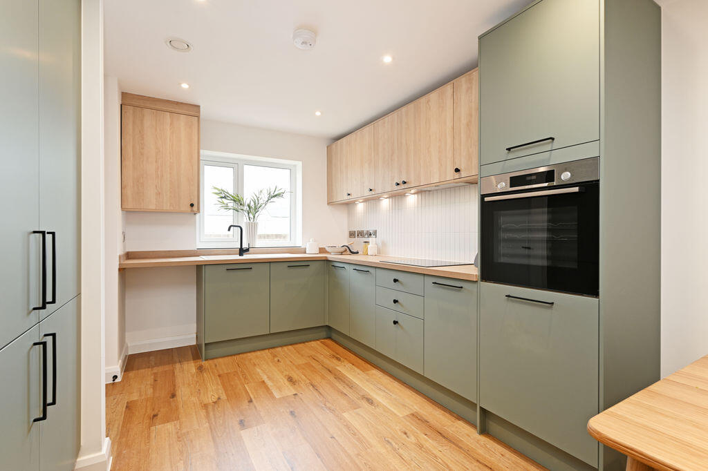 House in Rotherham, Waverley - View 5
