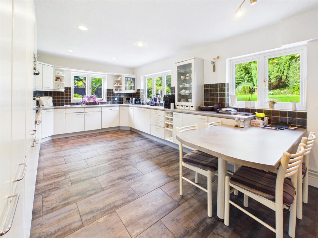 House in St Arvans, Monmouthshire - More