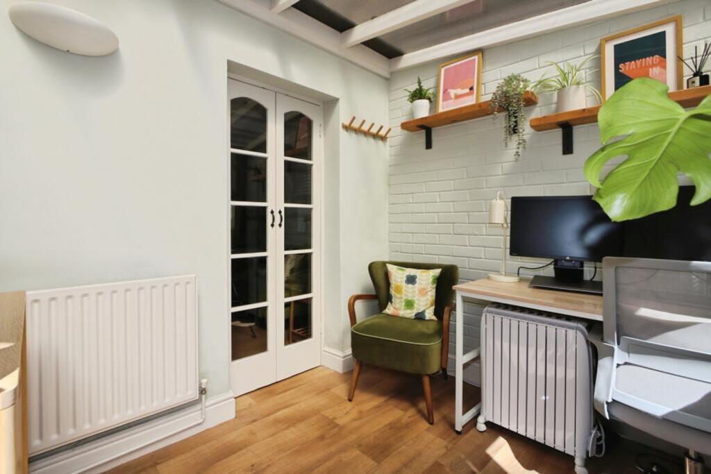 House in Leicester - More