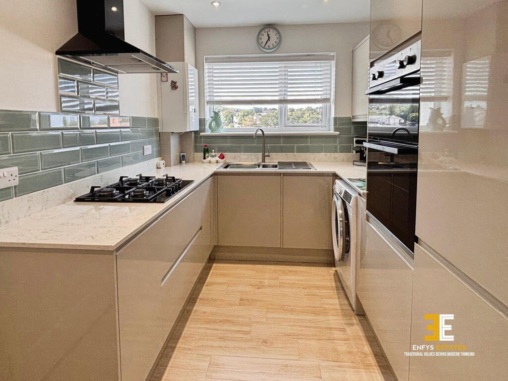 Apartment in Llandudno, Rhos-on-Sea - View 5