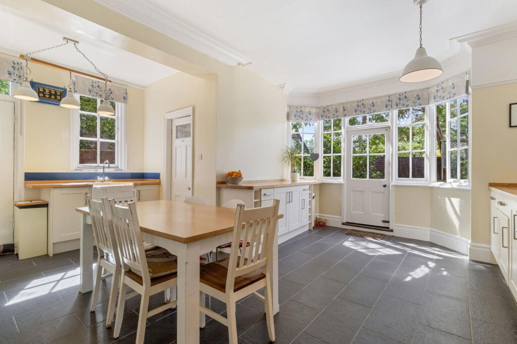 Albert Park Road, Malvern, WR14 photo 3