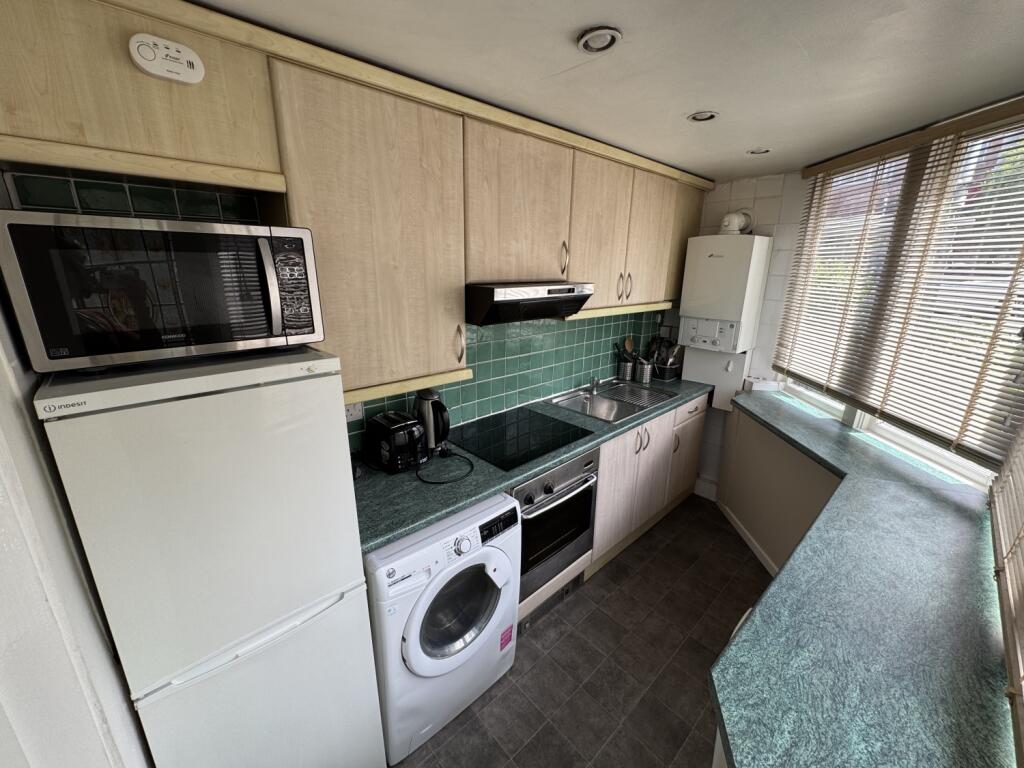 2 bedroom ground floor flat for rent