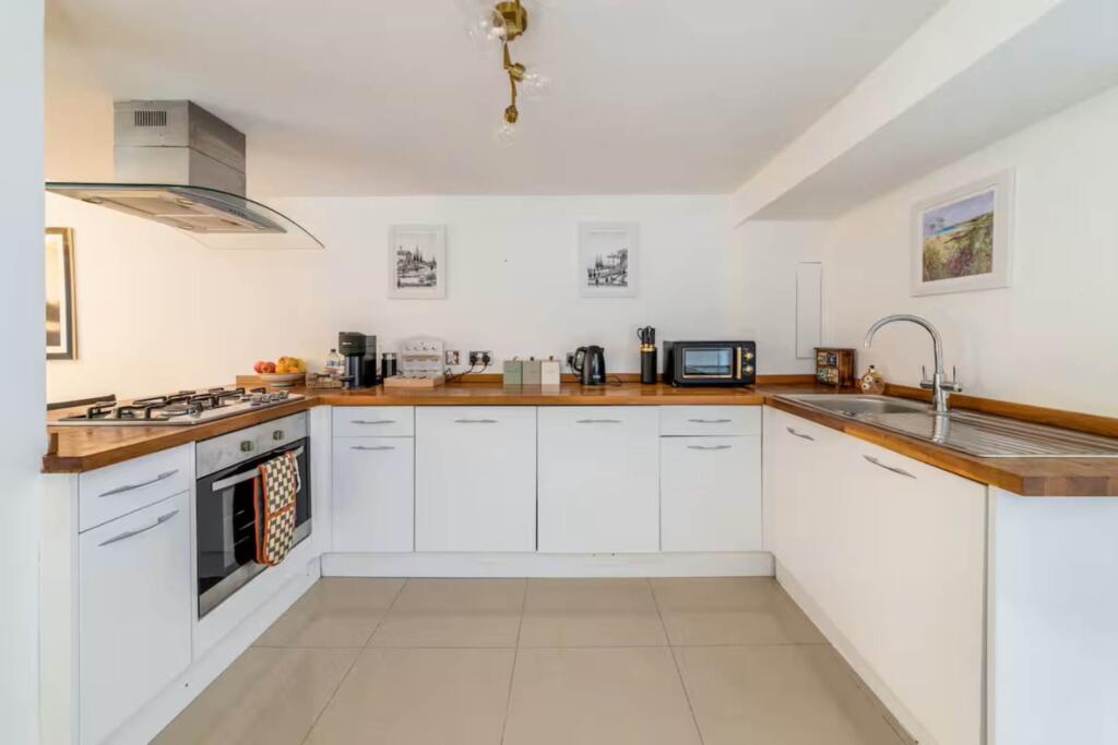 Apartment in Oxford - View 5