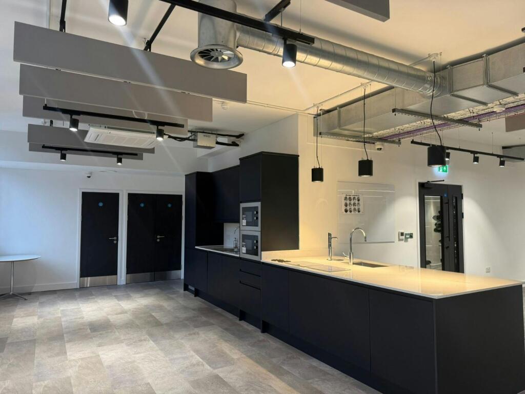Albert House - Fitted Space 7.jpeg