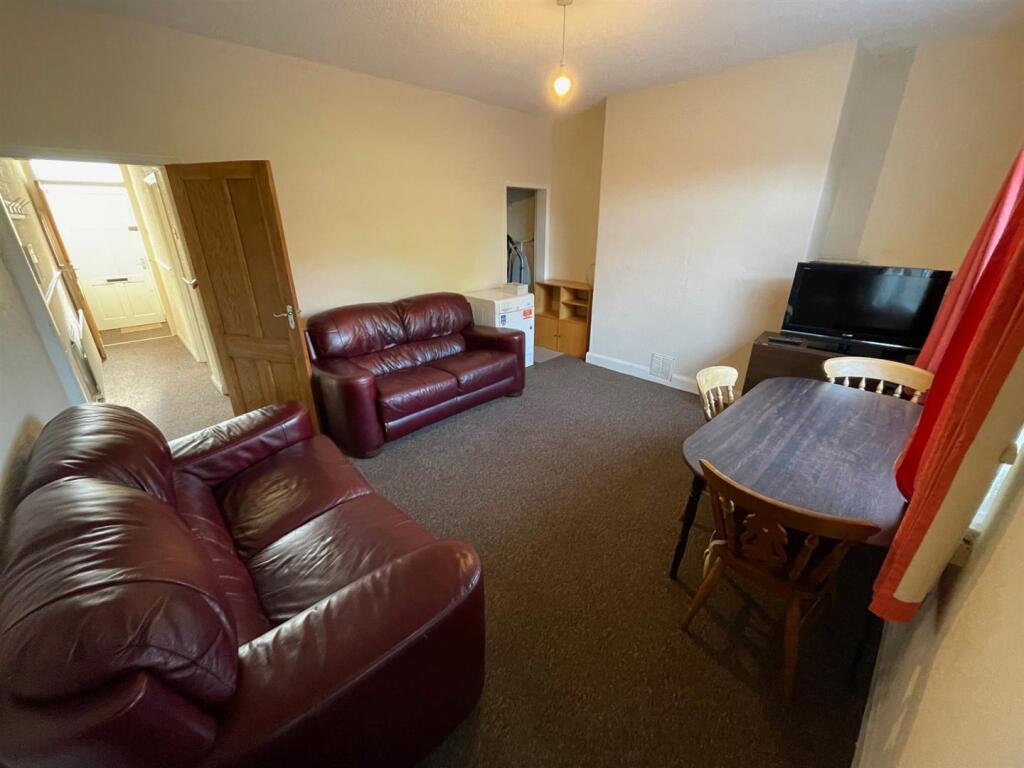 House in Durham - View 2