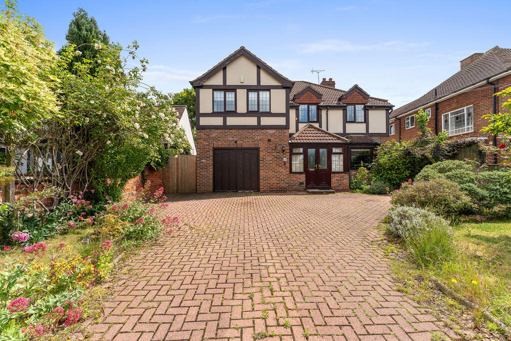 4-bed detached on Devonshire Avenue, Grimsby, £380,000