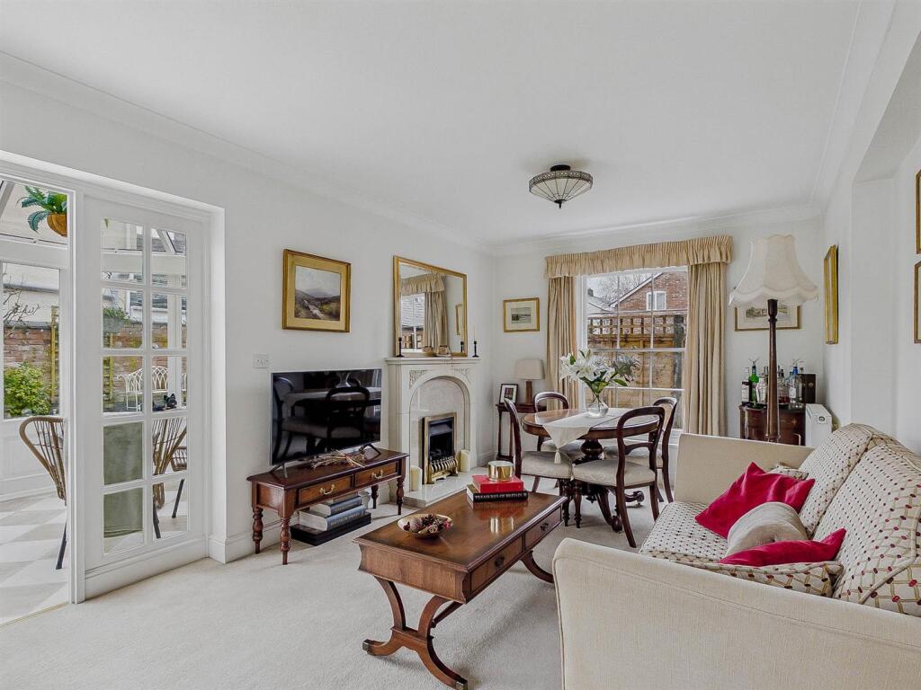 Royal Oak Gardens, Malvern - View 4